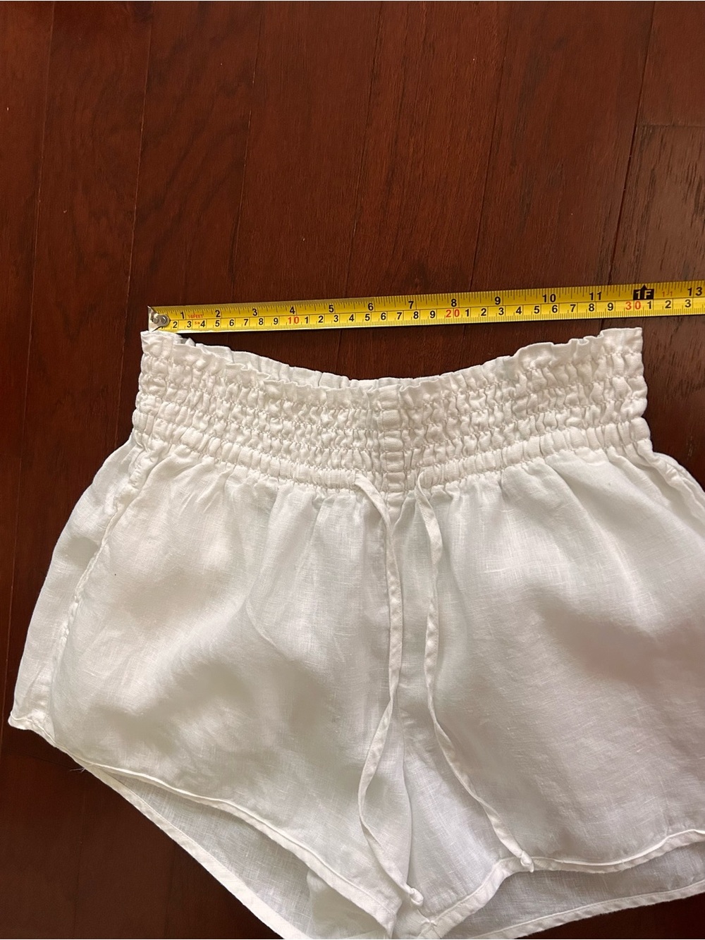 Cloth & Stone High Waisted Smocked Drawstring Linen Shorts White Size Medium - Picture 4 of 8